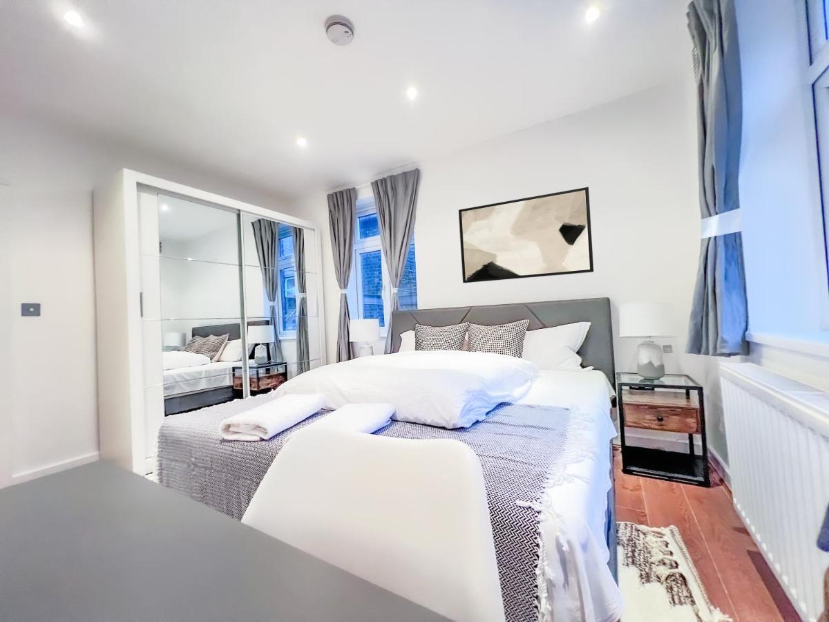 Prime Location Camden Luxury Apt Sleeps 6 런던 외부 사진