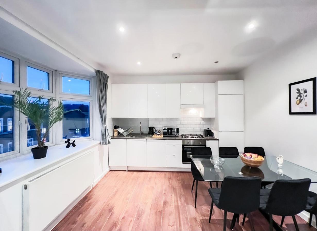 Prime Location Camden Luxury Apt Sleeps 6 런던 외부 사진